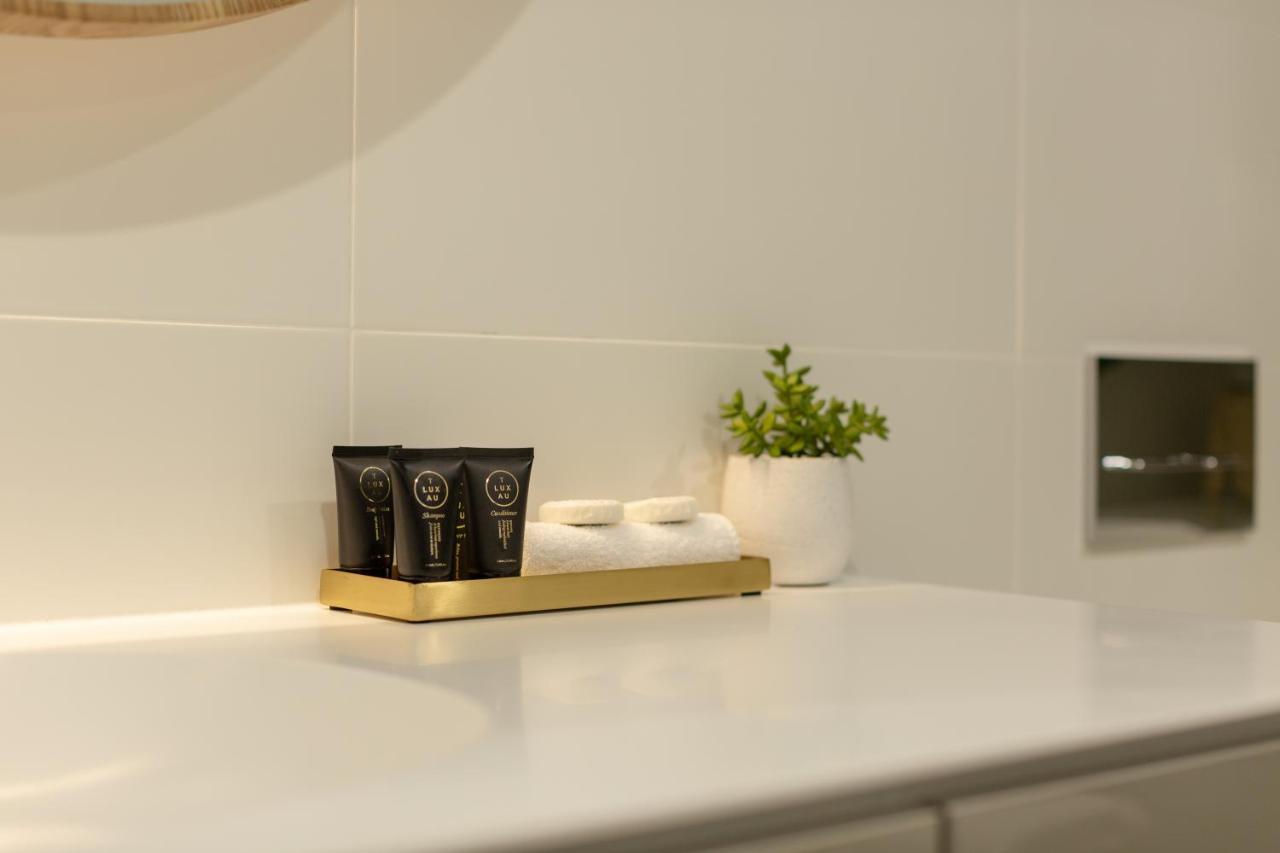 Astina Suites, Forster Luaran gambar