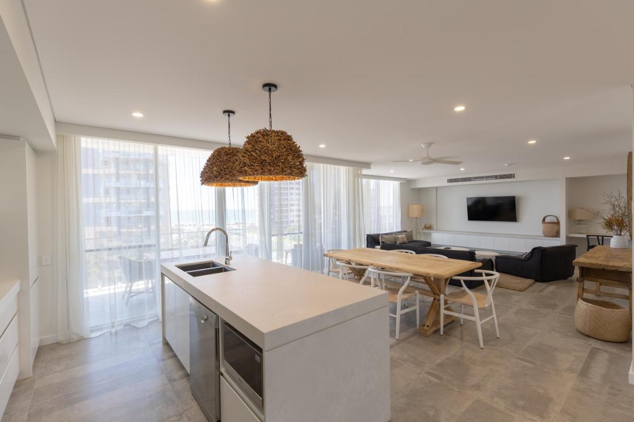 Astina Suites, Forster Luaran gambar